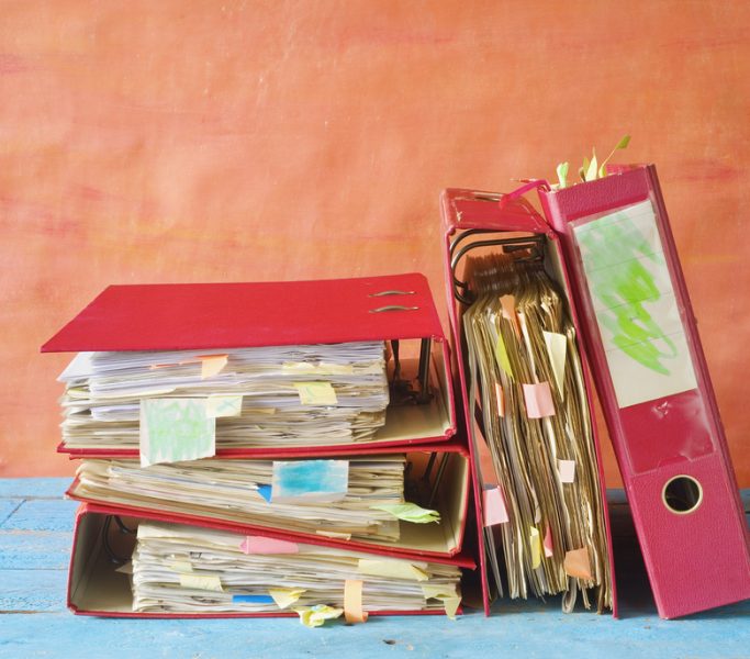 pic_alte-aktenordner Alte Aktenordner, die schon fast kaputt sind.